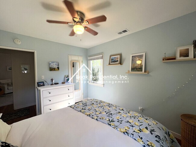 Building Photo - Charming 2bd/1b Home Near UCD Med Center!