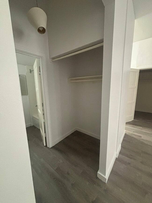 Building Photo - 1122 Sutter St