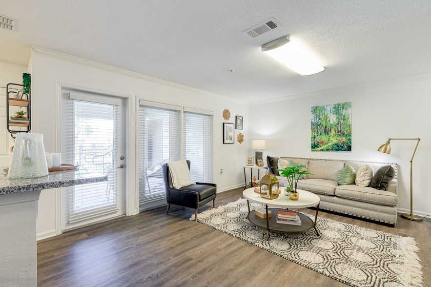 Living Room - Tremont at 22