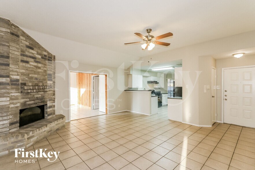 Building Photo - 6723 Valerian Ln