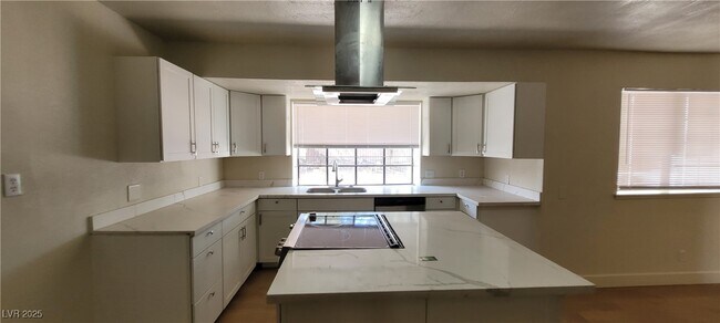 Building Photo - 7664 Angel Crest Cir