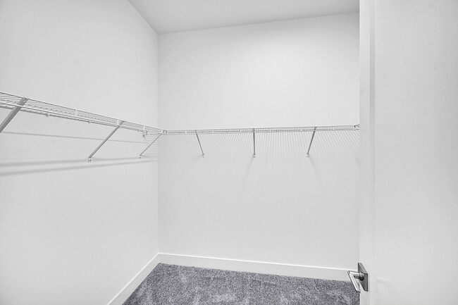 Building Photo - 13080 Feathering Wy