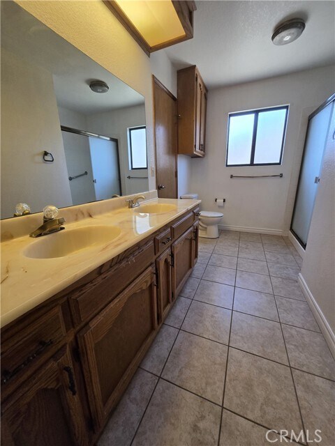 Building Photo - 727 Chardonnay Pl