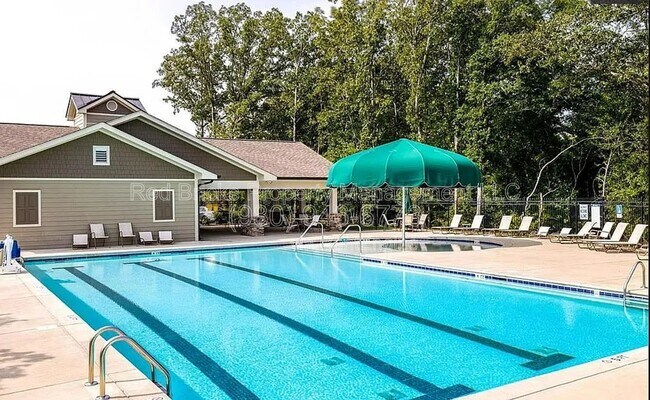 Building Photo - 1410 Bramblewood Dr