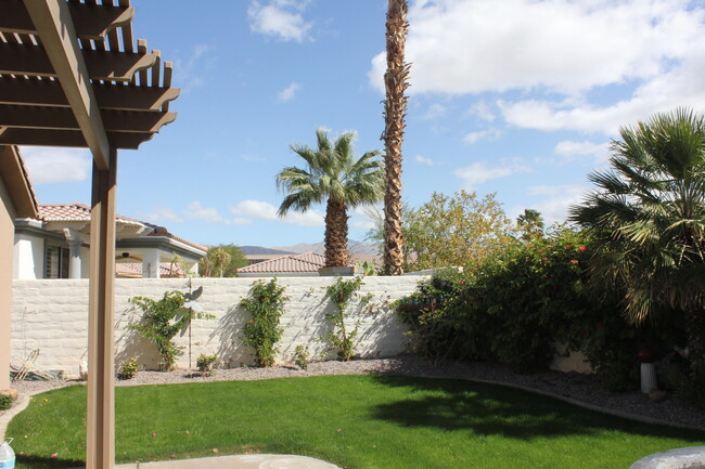 Building Photo - 41440 Via Arbolitos