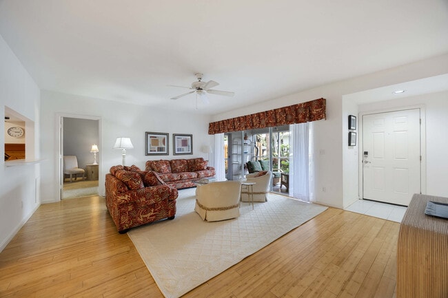 Building Photo - 4251 Lake Forest Dr