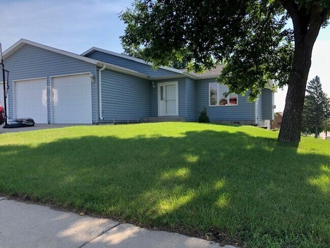 Primary Photo - 501 N 33rd St