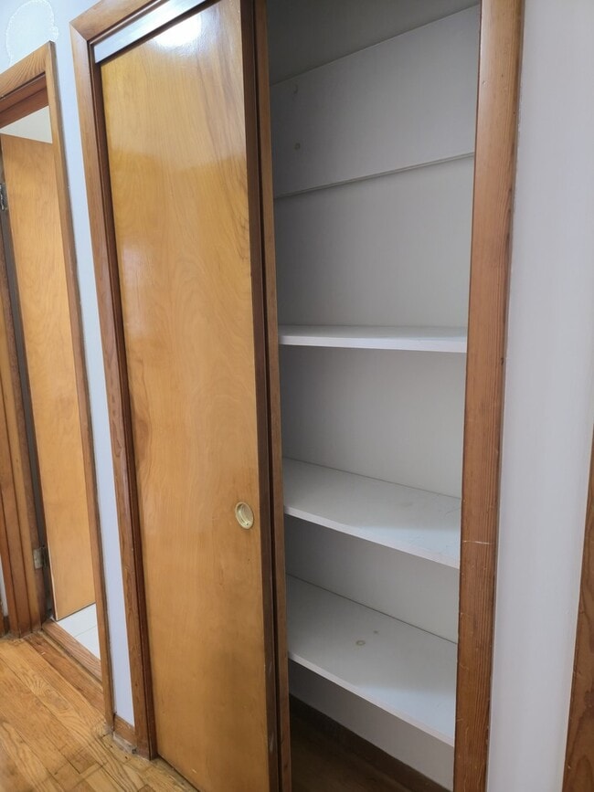 Building Photo - 517 Bethel Dr