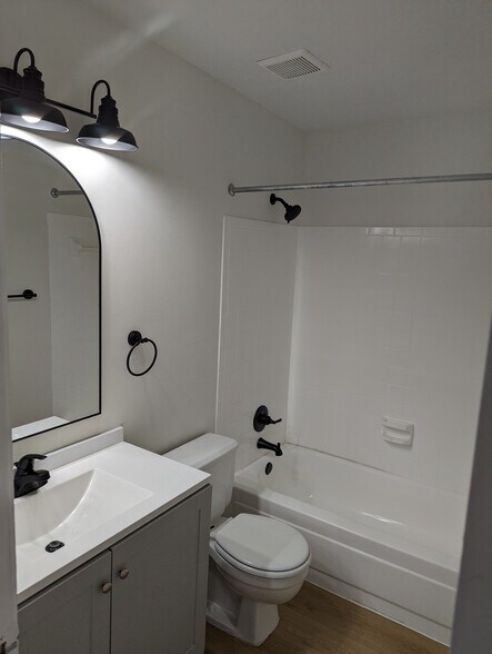 Building Photo - 18516 Boysenberry Dr