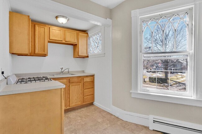 Building Photo - 3 Sumner Ave