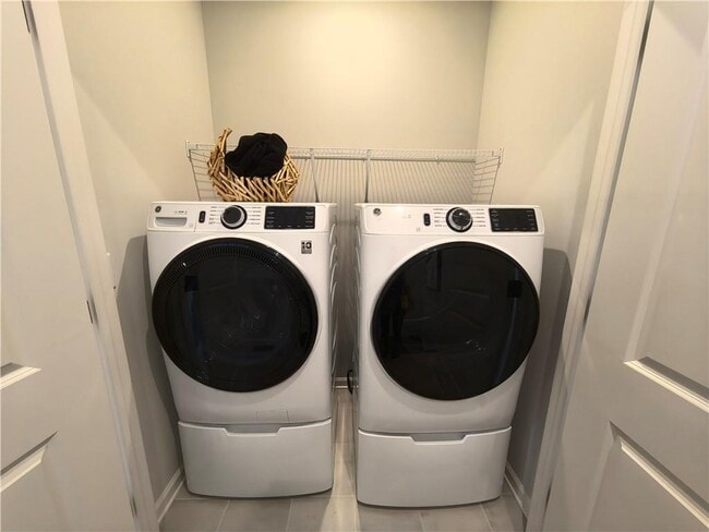 Building Photo - 2821 Beacon Bend Xing