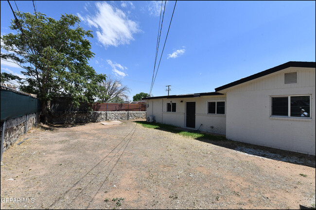 Building Photo - 10069 Keystone Ln