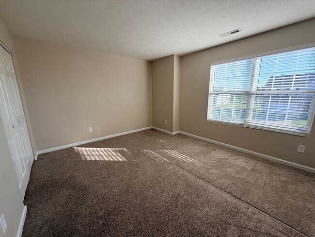 Building Photo - 1883 Creekstone Dr