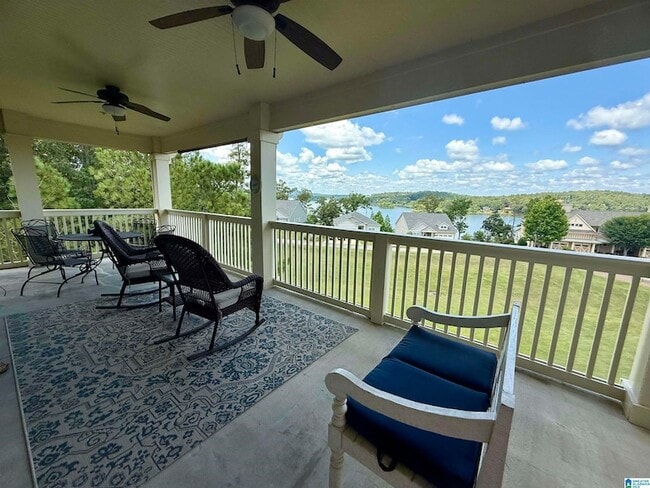 Building Photo - 475 River Forest Ln