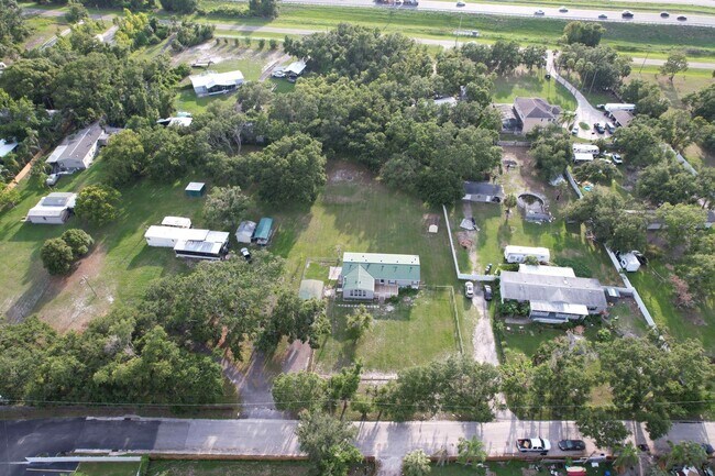Building Photo - 3 Bedroom / 2 Bath House On An Acre