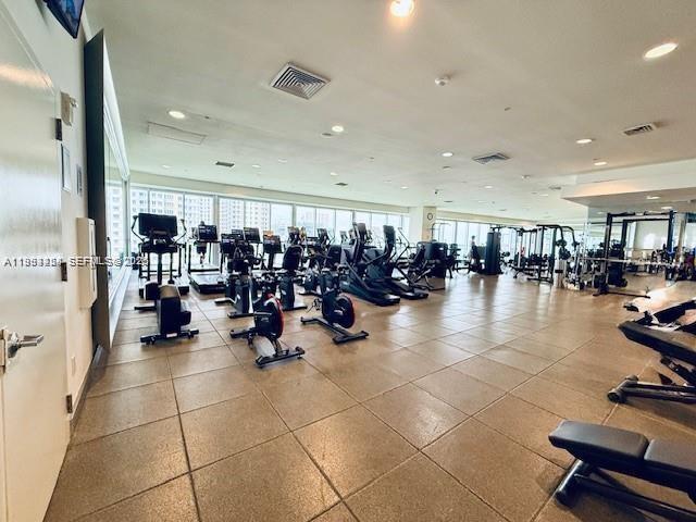 Building Photo - 475 Brickell Ave