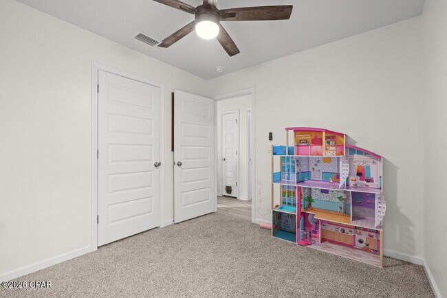 Building Photo - 6587 Kettles St