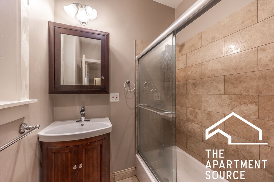 Building Photo - 1432 W Jonquil Ter