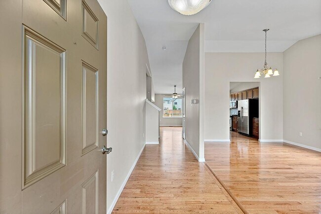 Building Photo - Bright & Spacious 4 Bedroom Home in Yelm f...