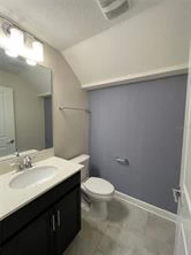 Building Photo - 1202 Payne Stewart Dr