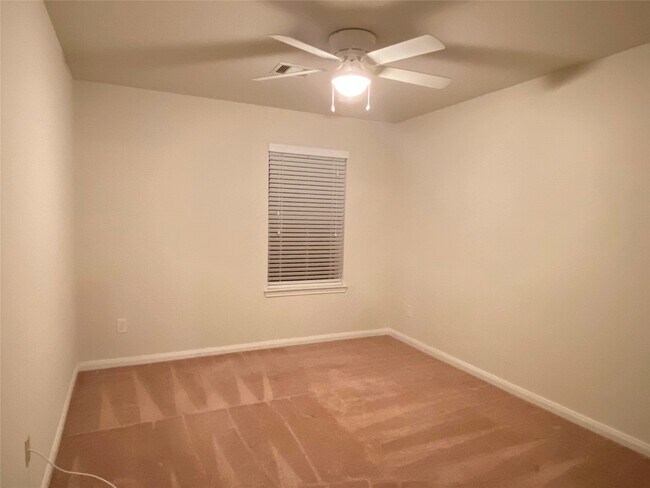 Building Photo - 819 Messina Ln