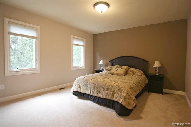 Building Photo - 26131 Sunbury Ct
