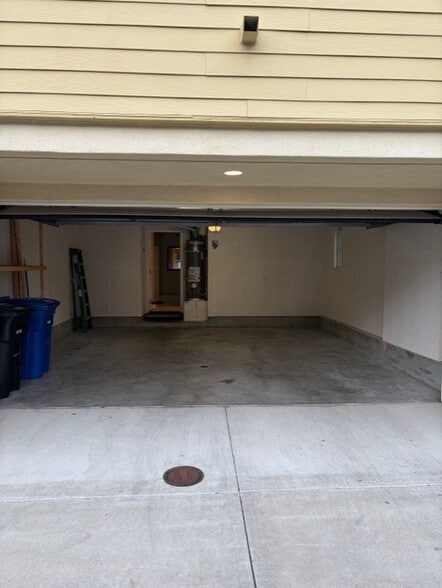 Garage - 14103 Brent Wilsey Pl