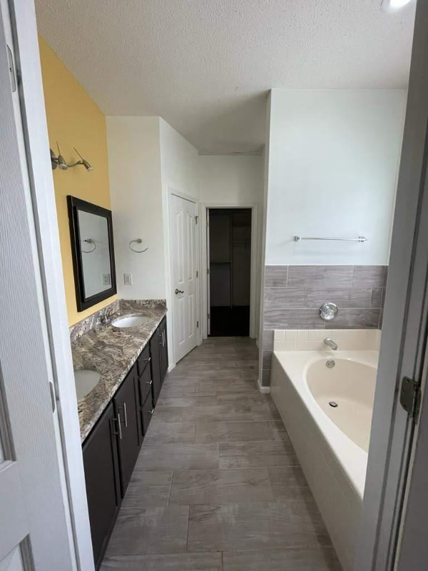 Building Photo - 103 Lantana Ct