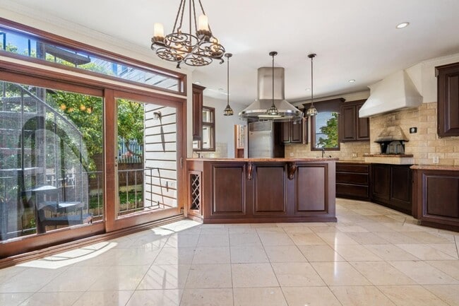 Building Photo - 1127 Filbert St