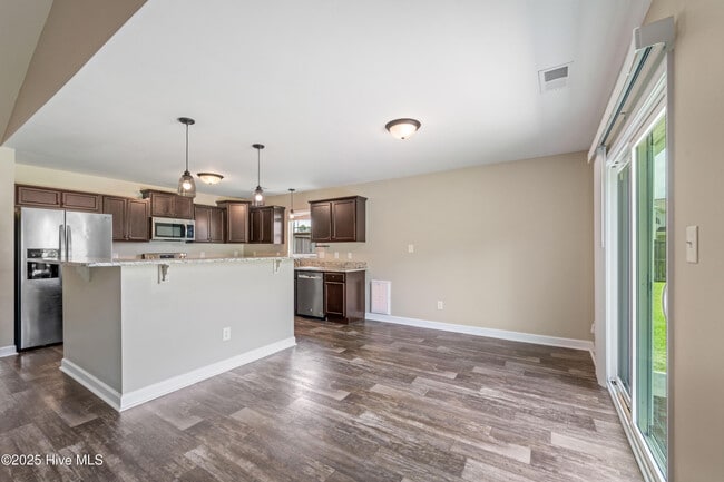 Building Photo - 695 Aria Ln