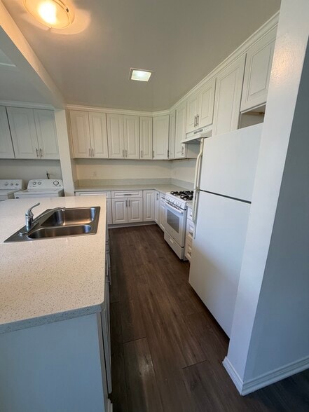 Building Photo - 129 Stonehaven Way