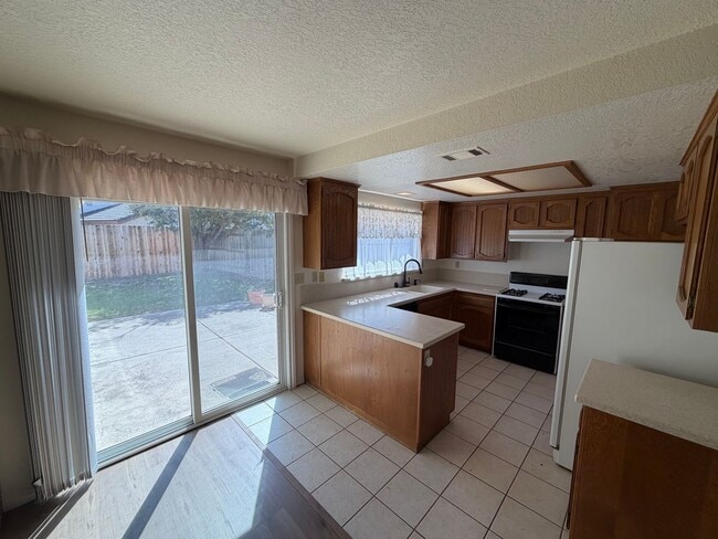 Building Photo - 428 Cabo San Jose