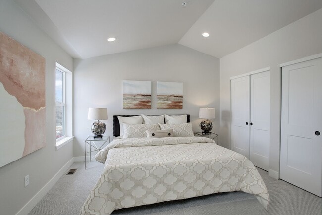 Building Photo - 11518 W 16th Ave