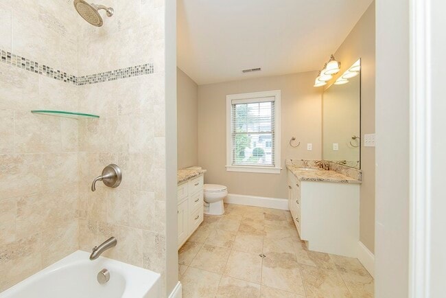 Building Photo - 33 Liberty Ave