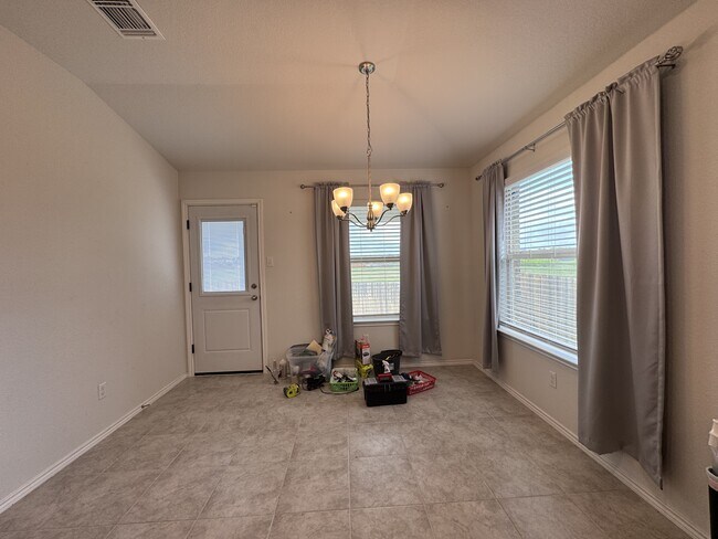 Building Photo - 8506 Stonehollow Dr