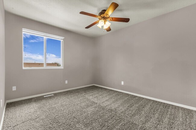 Building Photo - Spacious 4-Bedroom Home Near Hill Air Force Base