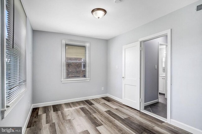 Building Photo - 6226 20th Ave