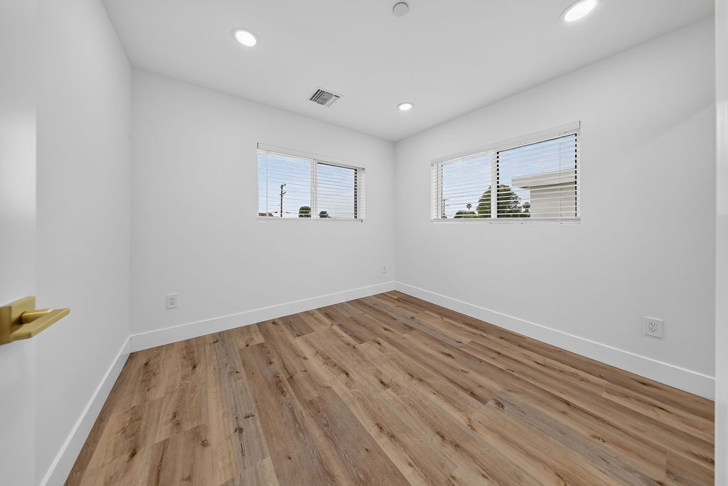 Building Photo - 9614 Bartee Ave