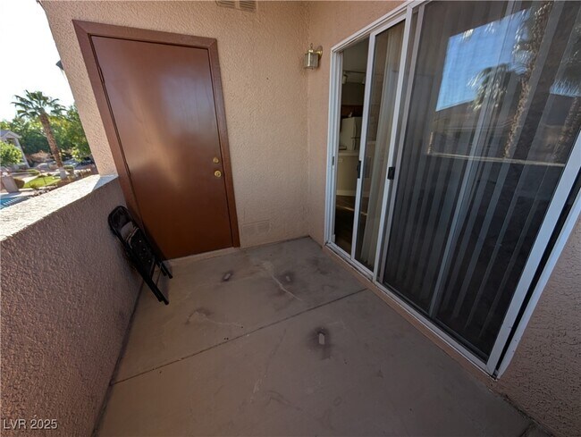 Building Photo - 1050 E Cactus Ave