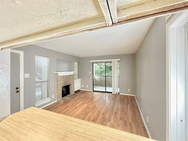 Building Photo - 3500 Tangle Brush Dr