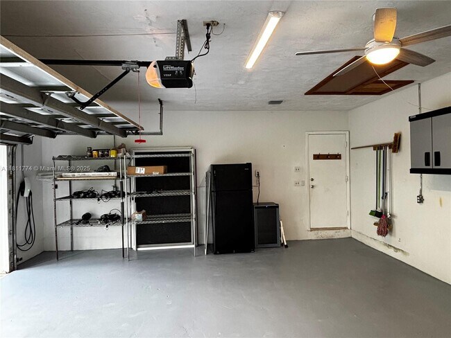 Building Photo - 7775 SW 145th St