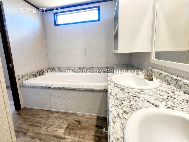 Building Photo - 500 S 7th St