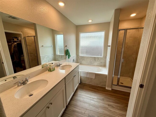 Building Photo - 5612 Bellissima Way