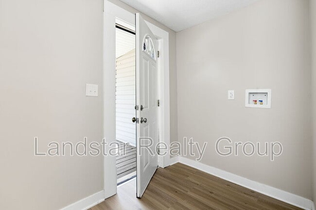 Building Photo - 4013 S 2nd St