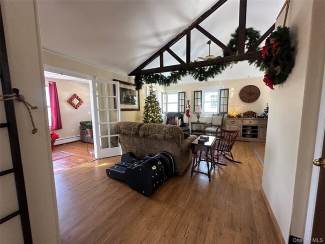 Building Photo - 496 Mountainview Ave