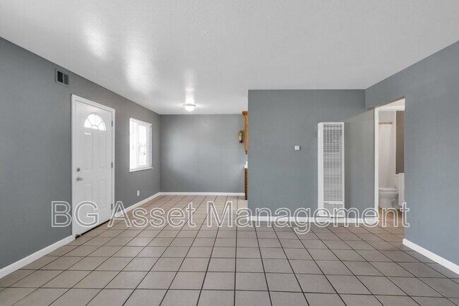 Building Photo - 1529 23rd St