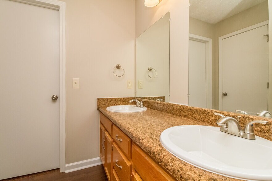 Building Photo - 2123 Rocky Fork Rd