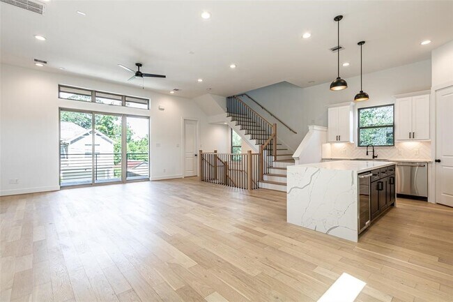 Building Photo - 2506 Langston St