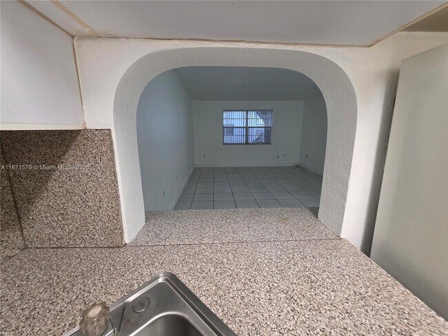 Building Photo - 17255 SW 95th Ave