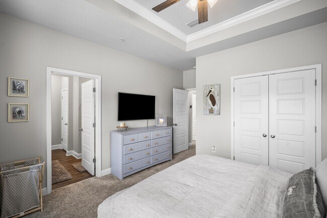 Building Photo - You’ll Fall in Love with This Upgraded Tow...